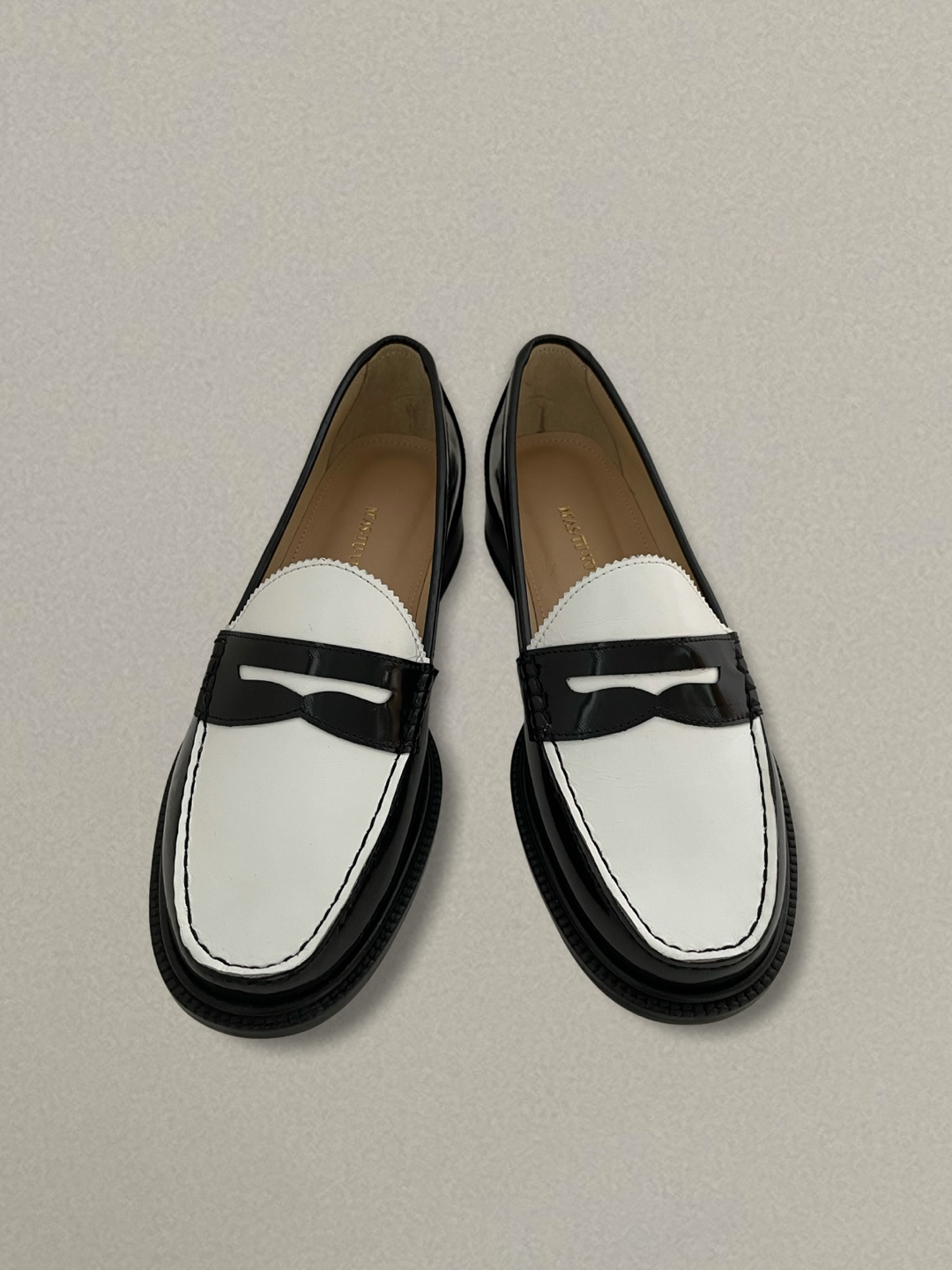 Jade penny loafers_Black&amp;White